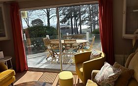 Robins Lodge By The Sea